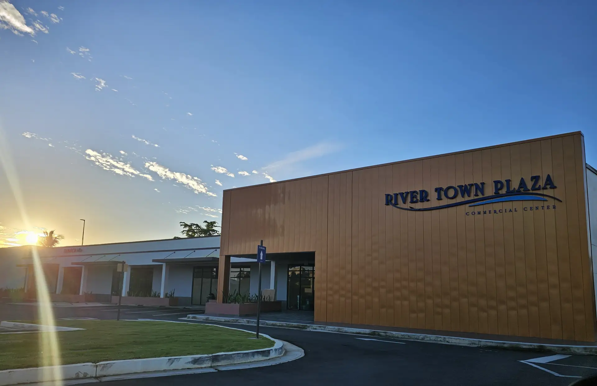River Town Plaza